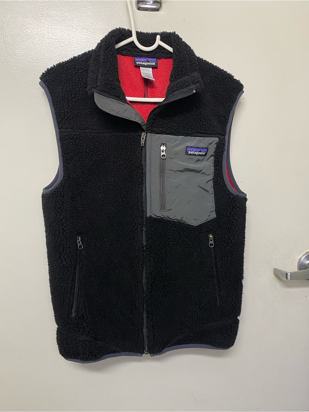 Retro Patagonia Black Sherpa Fleece Vest with Gray Chest Pocket and Red Lining